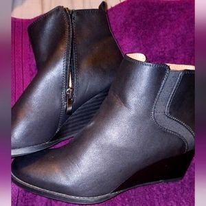 Women's wedge ankle boots